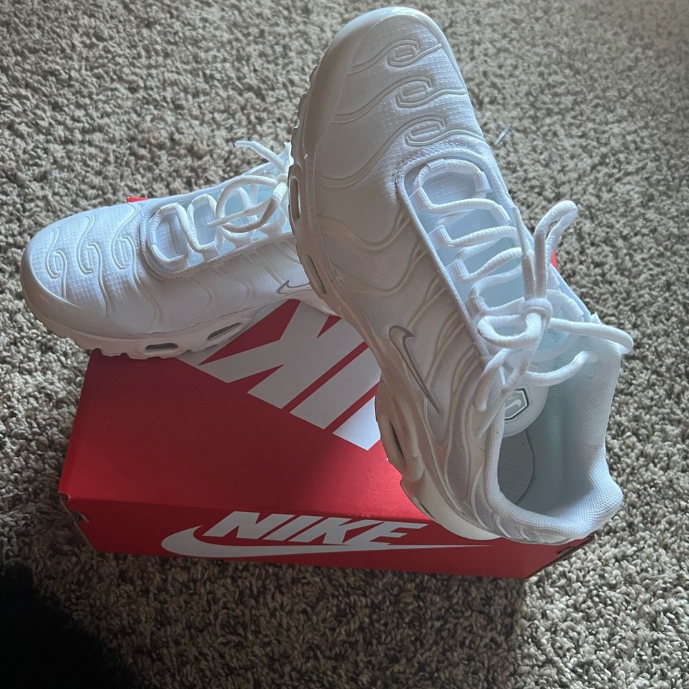 Nike Air Max Plus 5.5Y or 7Women’s